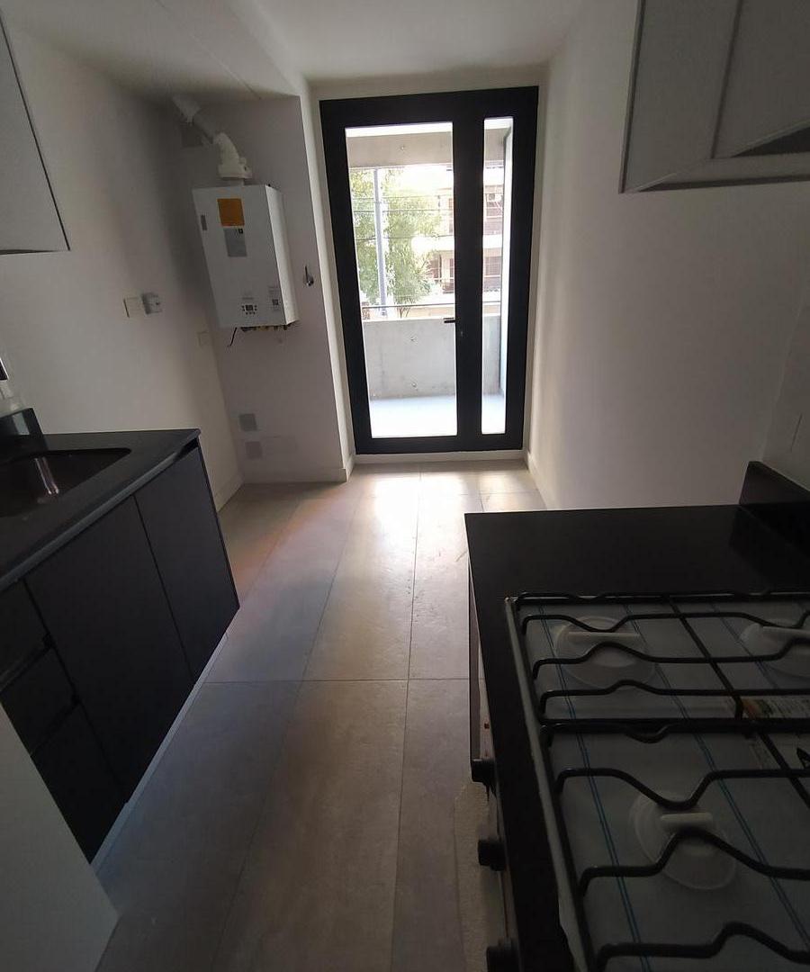 Foto de depto caballito seminuevo 4 ambientes con patio propio cochera, imagen 4