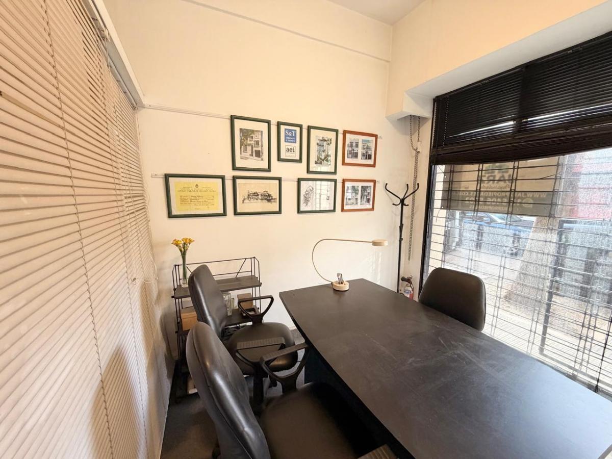 Foto de VENTA Local Comercial Apto Múltiples Destinos con Renta, imagen 2