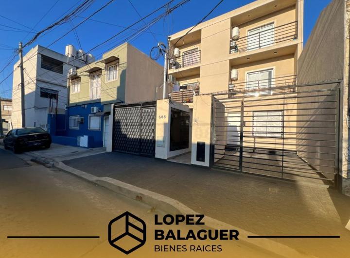 Departamento en Ramos Mejia - 2 ambientes con patio y cochera - APTO CREDITO