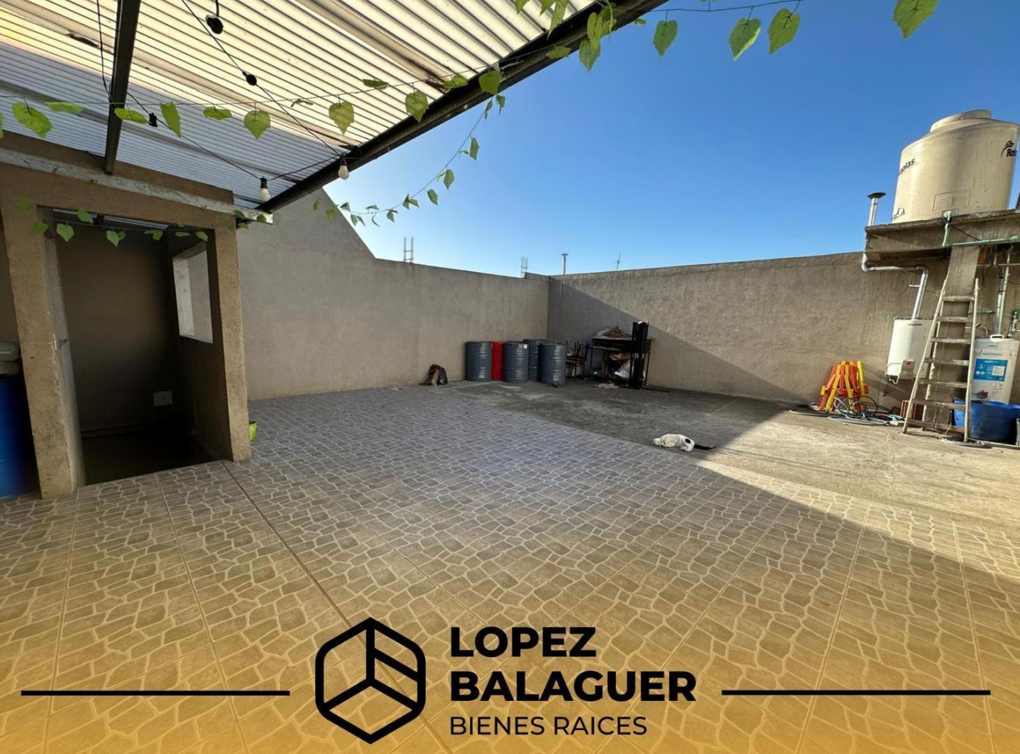 Alquiler Departamento tipo duplex en Tablada - 2 dormitorios - doble balcon y terraza