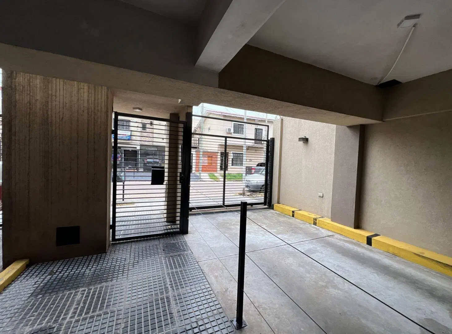 Departamento en Ciudad Evita - 2 dormitorios y 2 baños - apto credito 2