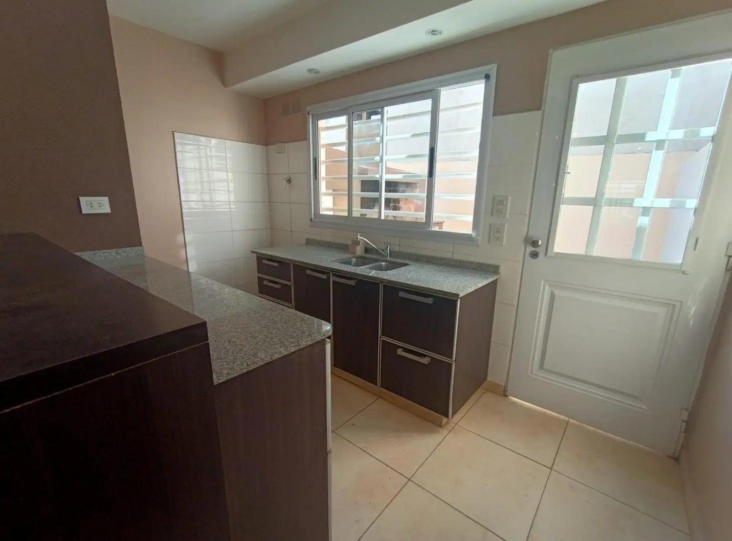 Casa en Ciudad Evita 3