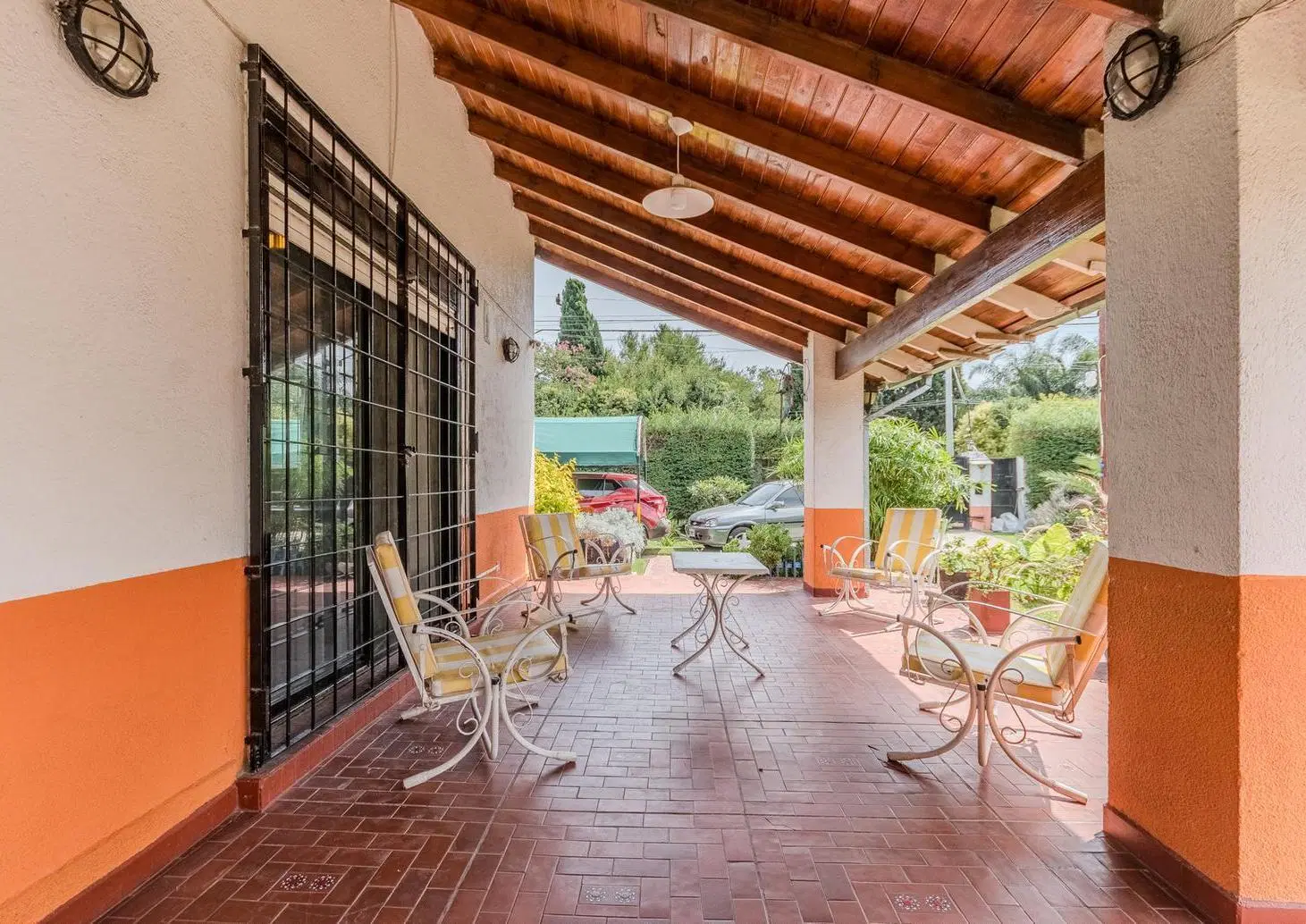 Casa en Luis Guillon - Quinta doble terreno - 3 dormitorios - pileta 3