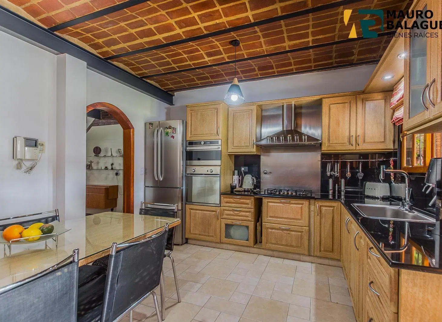 Casa en dos plantas Impecable en Ciudad Evita - 3 dormitorios - Pileta 8