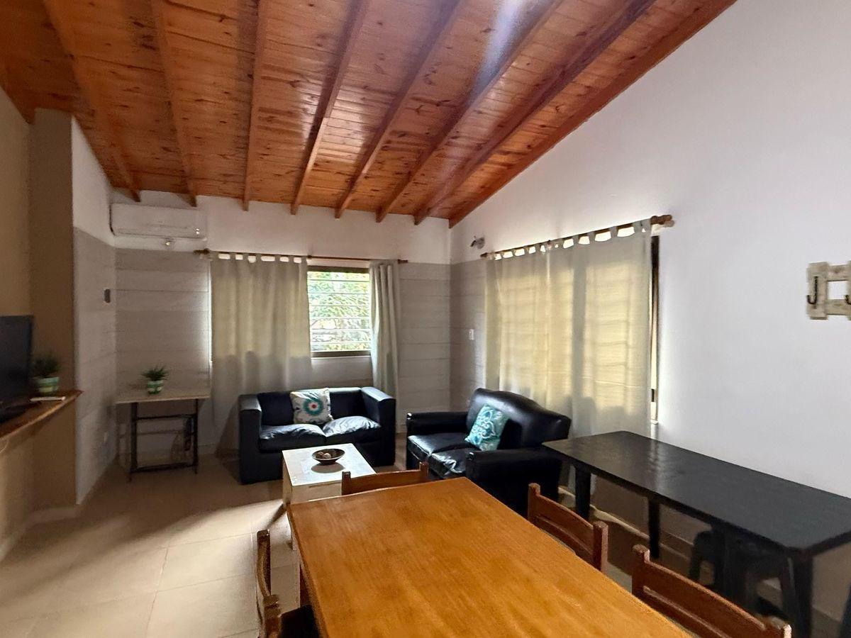 2 Hermosas Casas en El Bosque Costa del Este 1