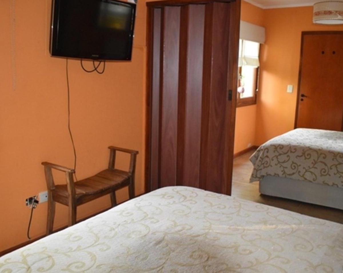 Impecable Casa en Venta en Paseo del Bosque Santa Teresita