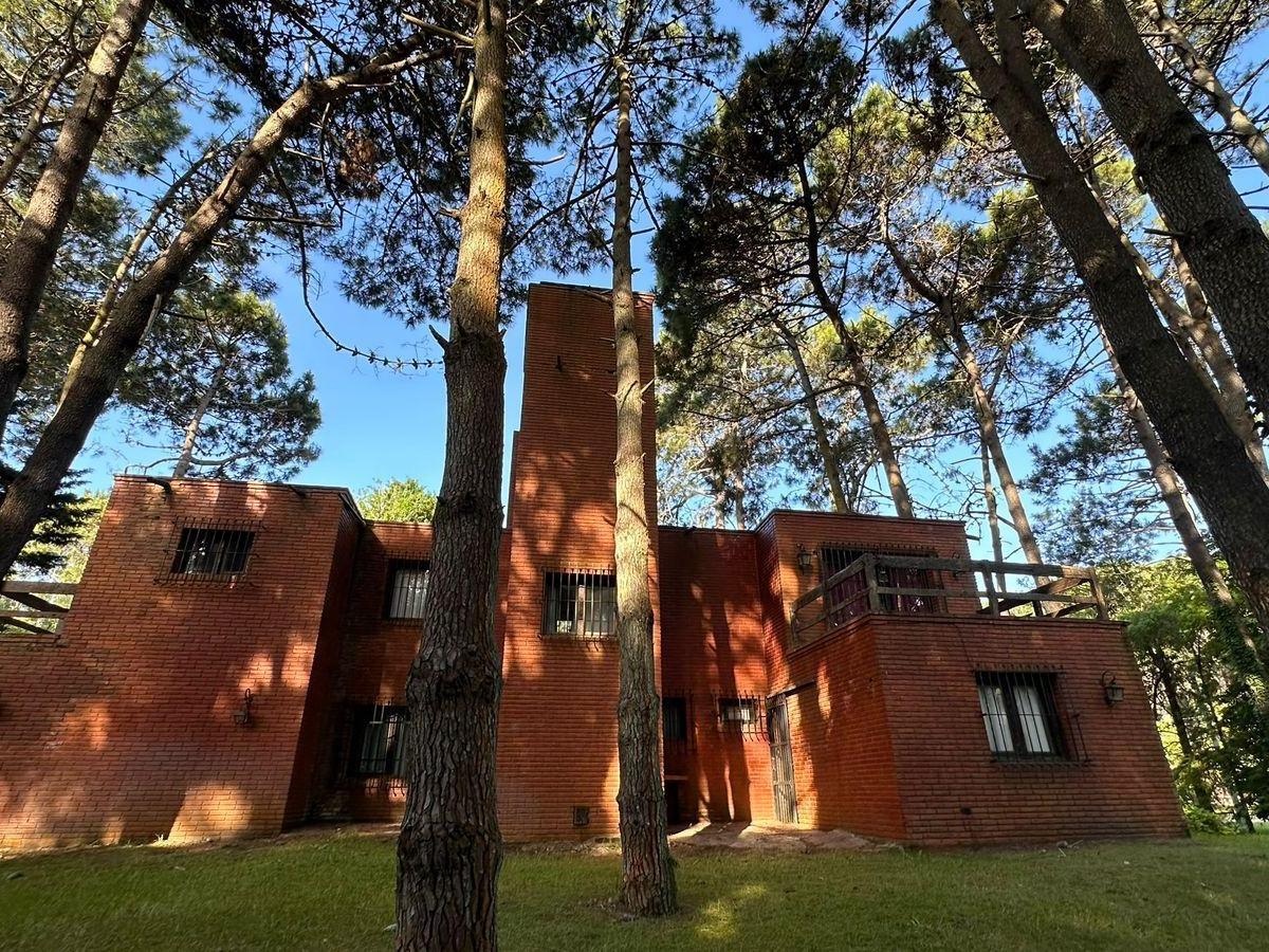 Impresionante Propiedad en Costa del Este, Interbalnearia Entre Av 1 y Av 2 4