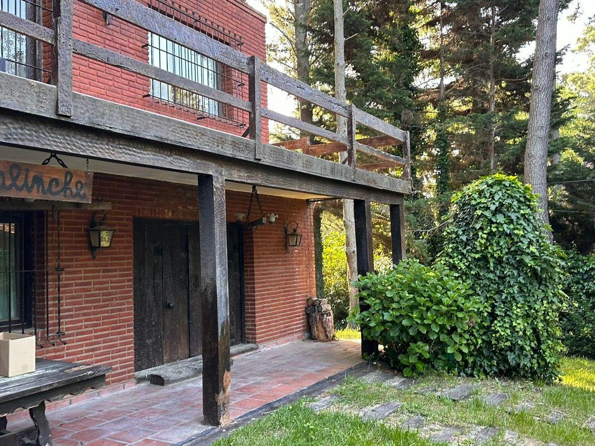 Impresionante Propiedad en Costa del Este, Interbalnearia Entre Av 1 y Av 2 5