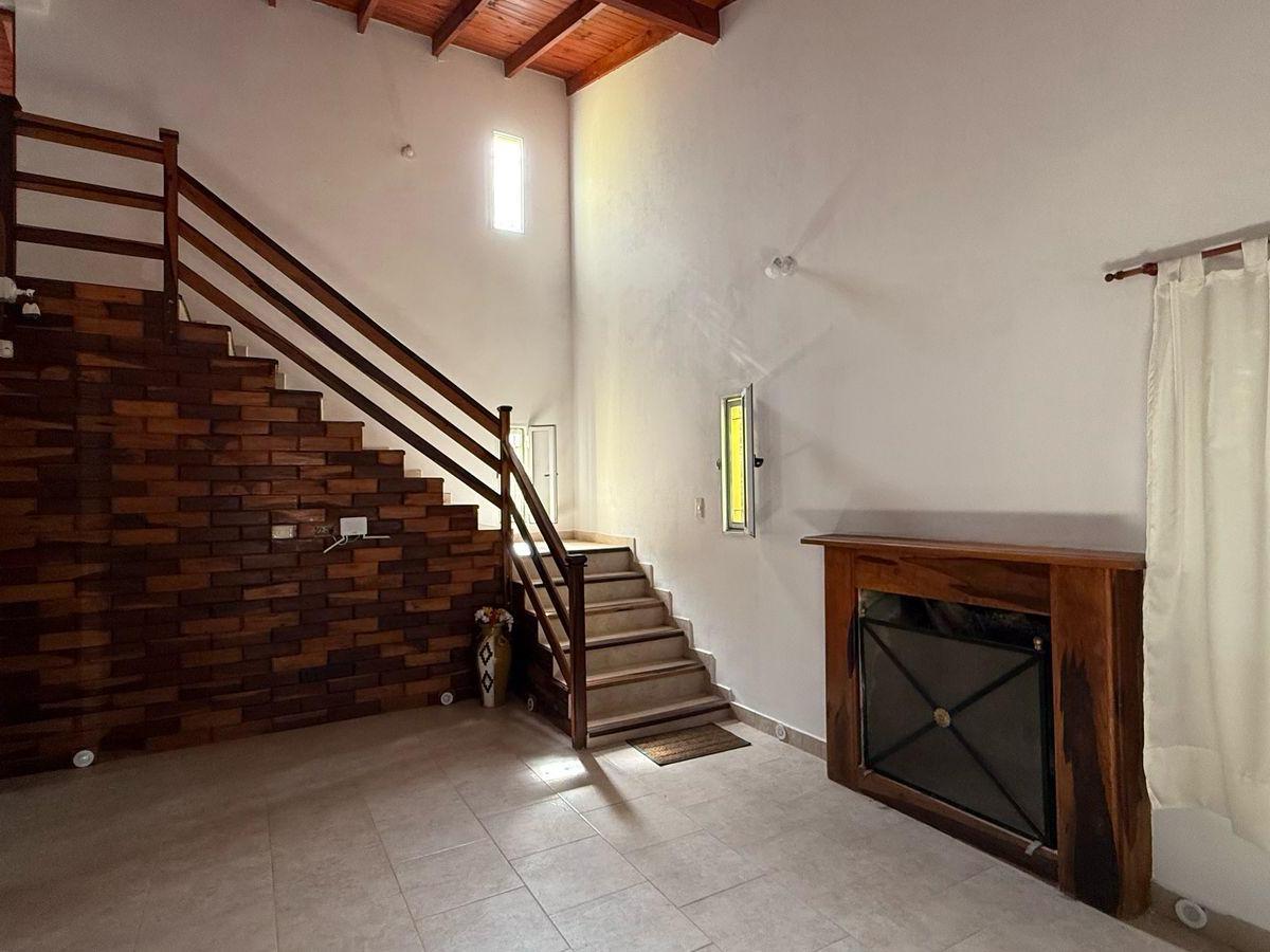 Hermosa Casa Amplia en Costa del Este 2