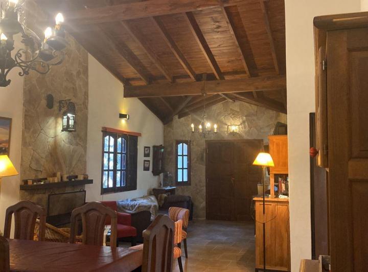 Hermosa casa en el bosque de Costa del Este 1