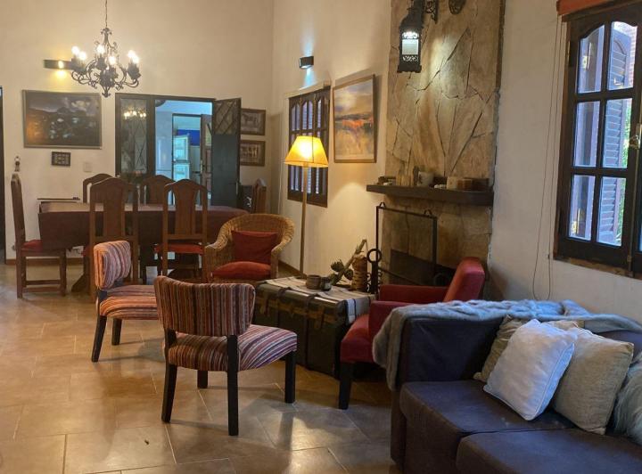 Hermosa casa en el bosque de Costa del Este 2