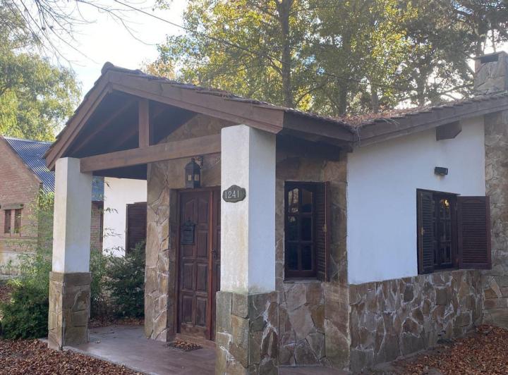 Hermosa casa en el bosque de Costa del Este 4