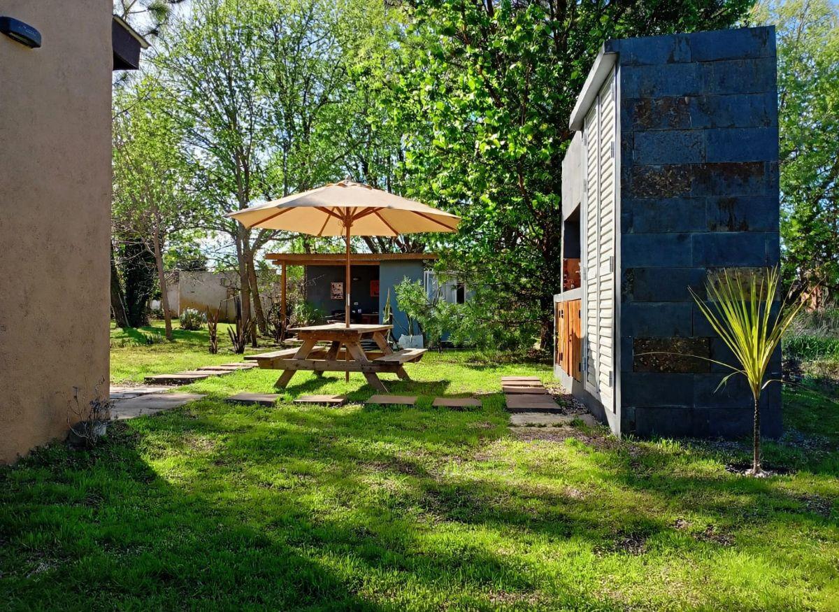Foto de Casa Sobre Lote De 555 m² Con 2 Dormitorios En Venta En Costa Del Este, imagen 5