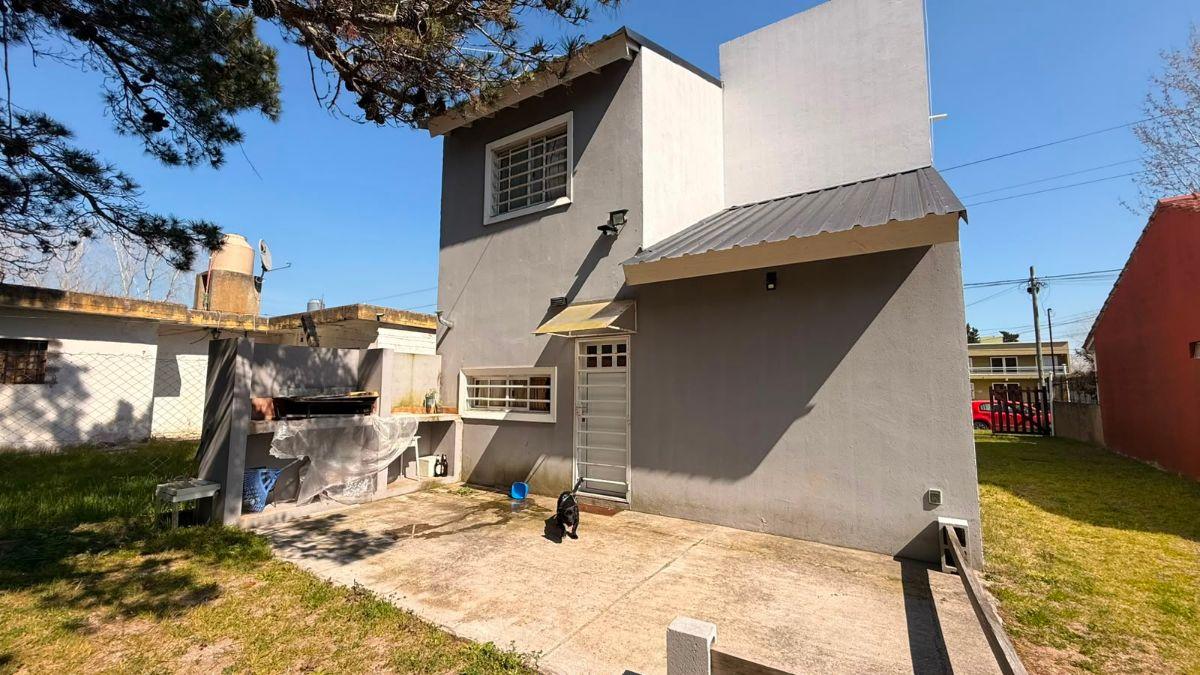Foto de Hermosa Propiedad Mas Quincho En Venta En Las Toninas, imagen 2