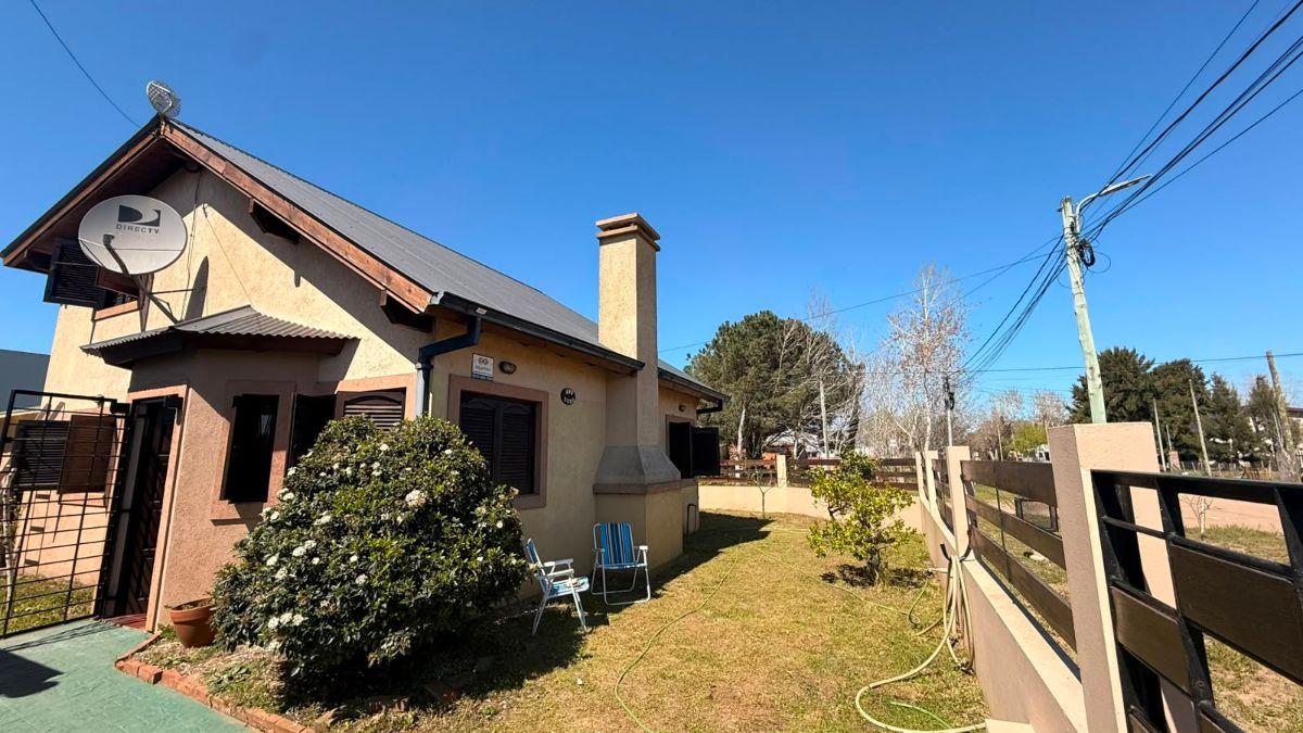 Foto de Hermosa Casa Esquina En Venta En Mar Del Tuyu, imagen 4