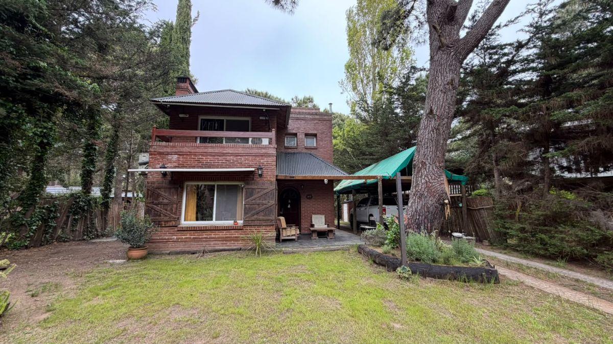 2 Casas En Av.2 Y Rosas. Oportunidad! Costa Del Este