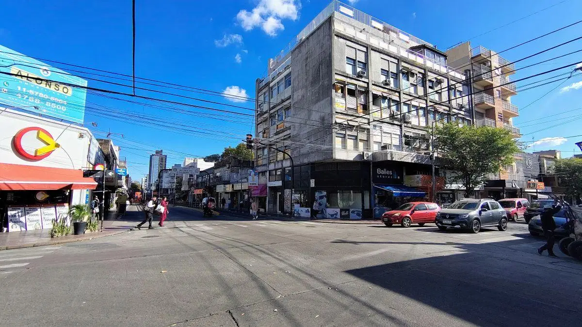 Alquiler Esquina Comercial Céntrica - Villa Ballester 4