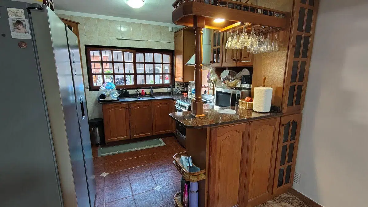 Casa 3 Ambientes en Martínez - Jardín, Parrilla, Jacuzzi y Cochera para 4 Autos 8