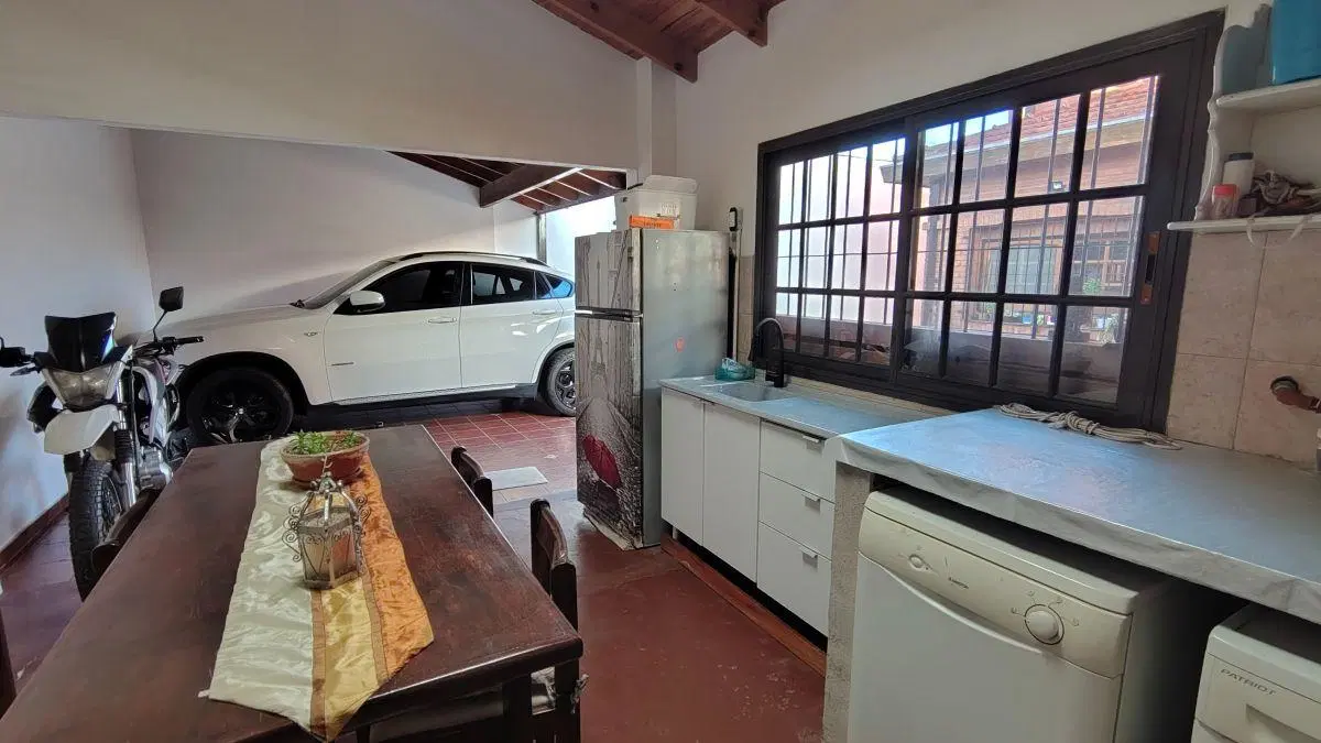 Casa 3 Ambientes en Martínez - Jardín, Parrilla, Jacuzzi y Cochera para 4 Autos 3