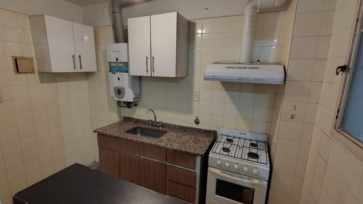 Foto de VENTA DEPARTAMENTO 2 AMB AL FRENTE C/ BALCÓN - RECOLETA - APTO CRÉDITO, imagen 3