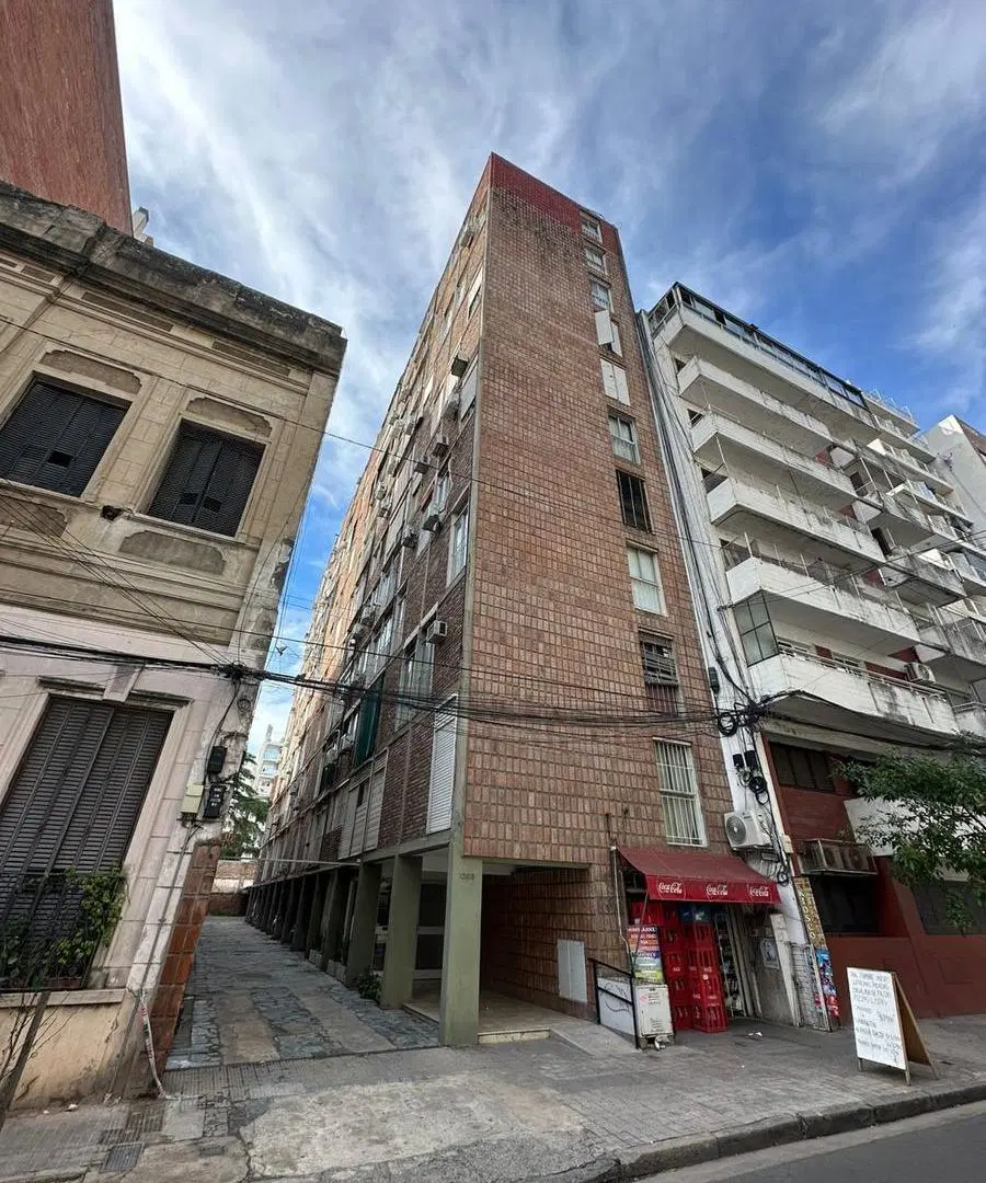 Departamento en venta de 3 dormitorios con cochera - Barrio Martin 1