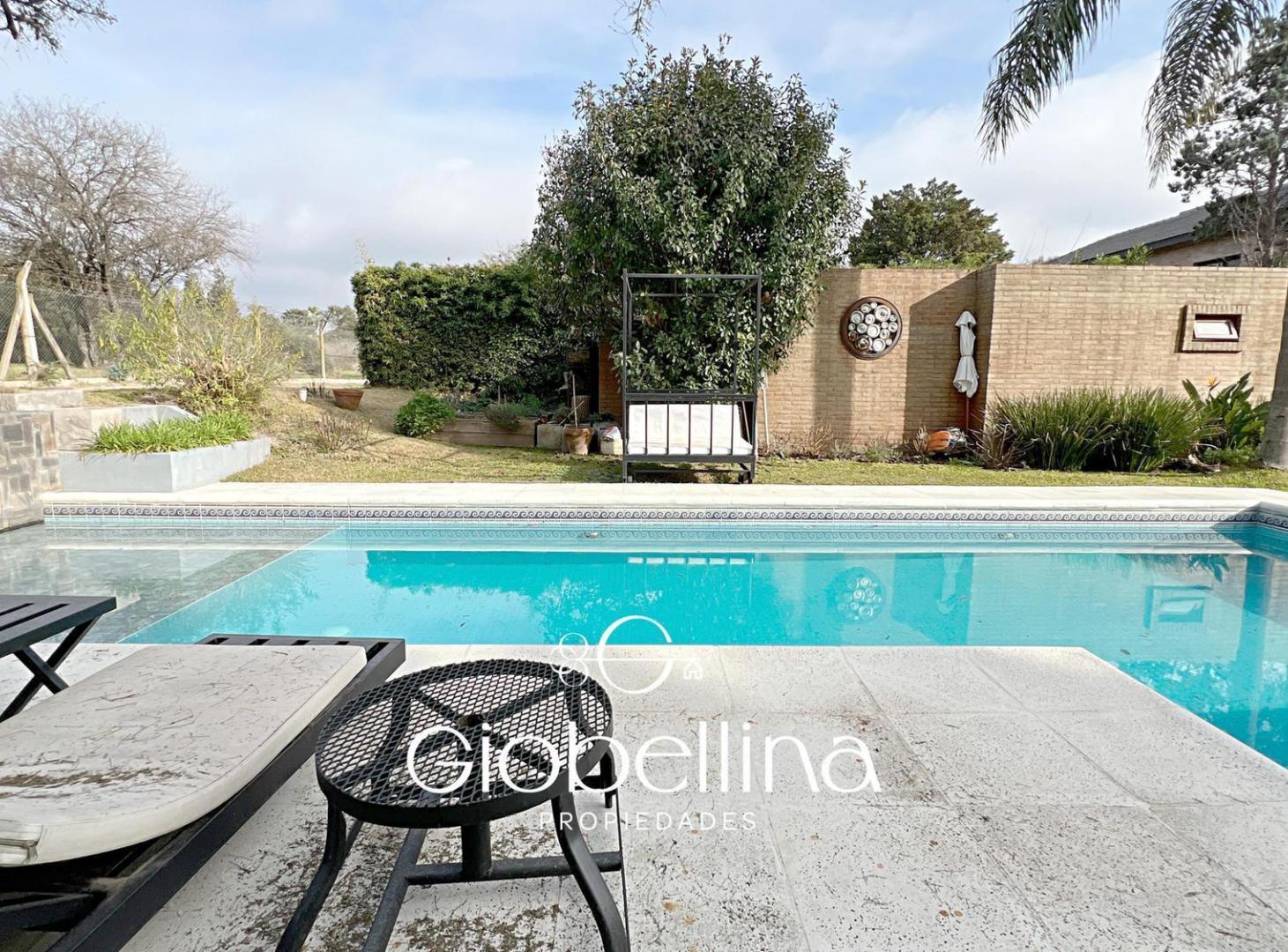 Foto de Casa a la venta 5 dormitorios en Country Las Delicias con quincho y, imagen 2