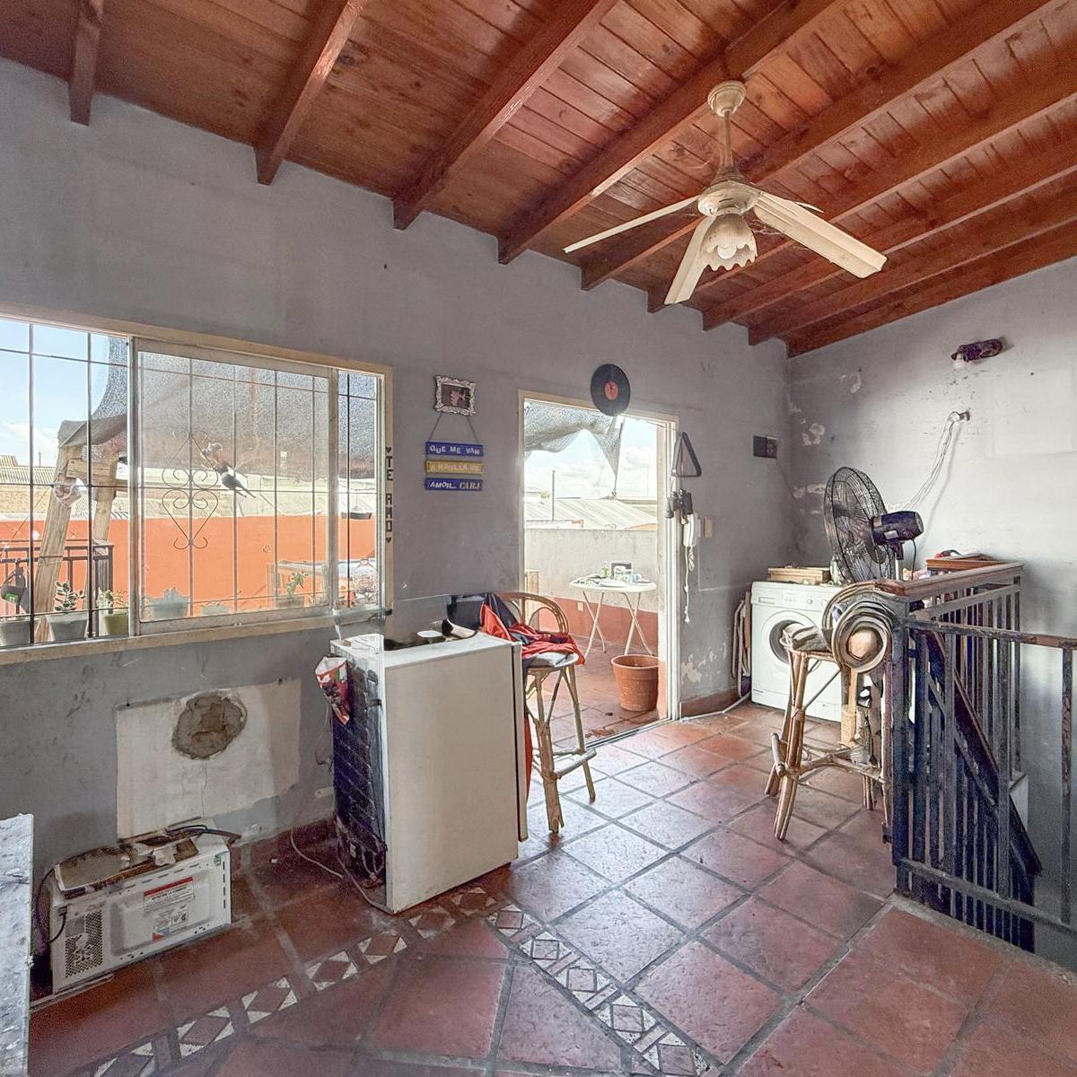 Casa con Deposito - Casa - Lote Propio - Galpon - Negocio - Departamento - Multifamiliar - Terraza 3