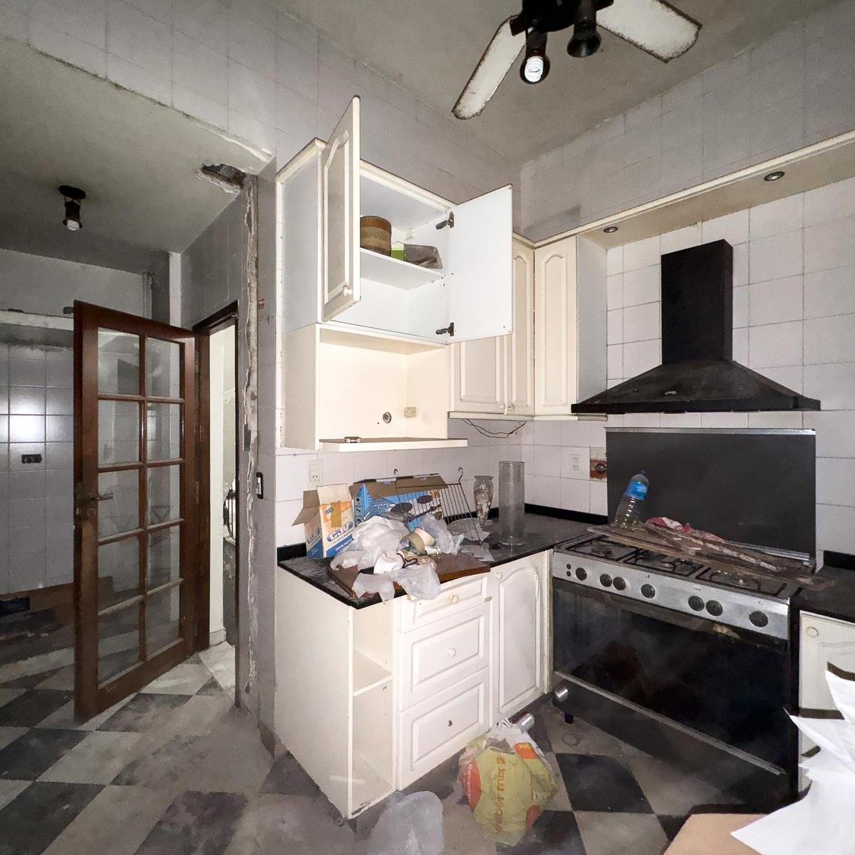 Venta - Casa a Refaccionar - Piscina - Terraza - San Nicolás 1