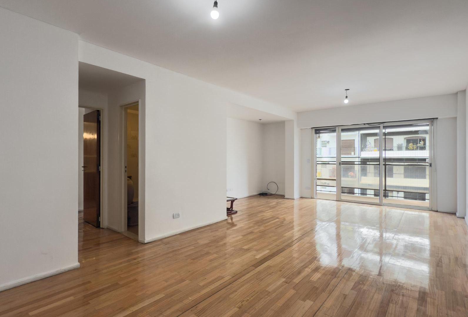 Foto de VENTA DEPARTAMENTO 4 AMBIENTES BALCÓN COCHERA ALMAGRO PERMUTA, imagen 3
