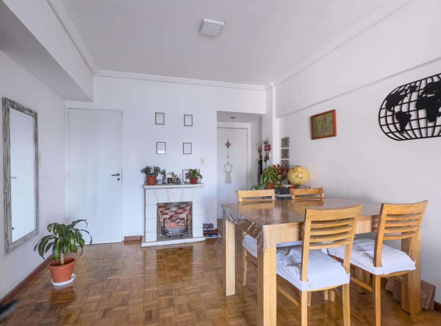 Foto de VENTA DEPARTAMENTO 4 AMBIENTES CON BALCÓN SOBRE AV. BELGRANO BALVANERA, imagen 5