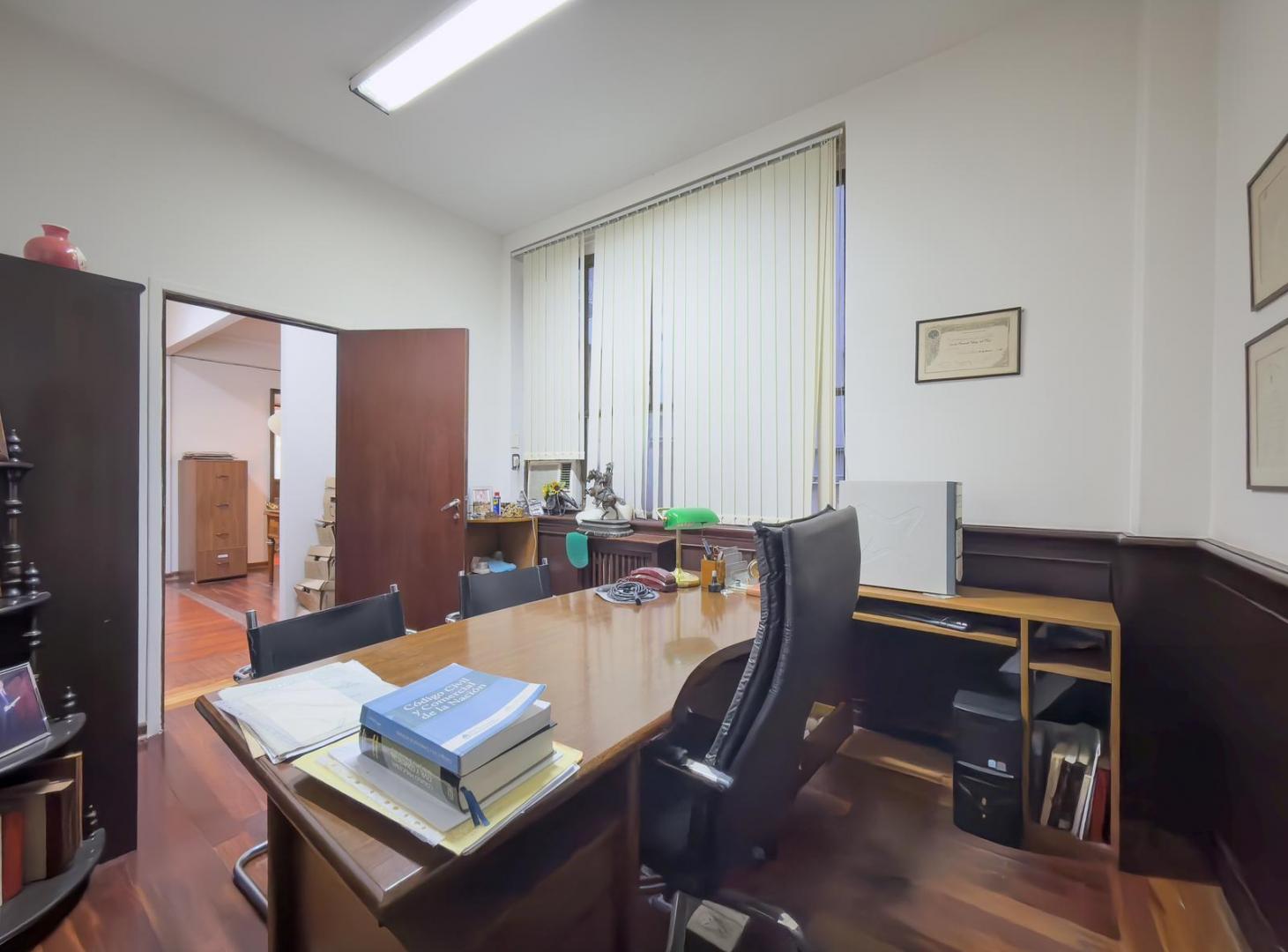 VENTA DEPARTAMENTO U OFICINA TRIBUNALES AMOBLADO APTO CRÉDITO APTO PROFESIONAL