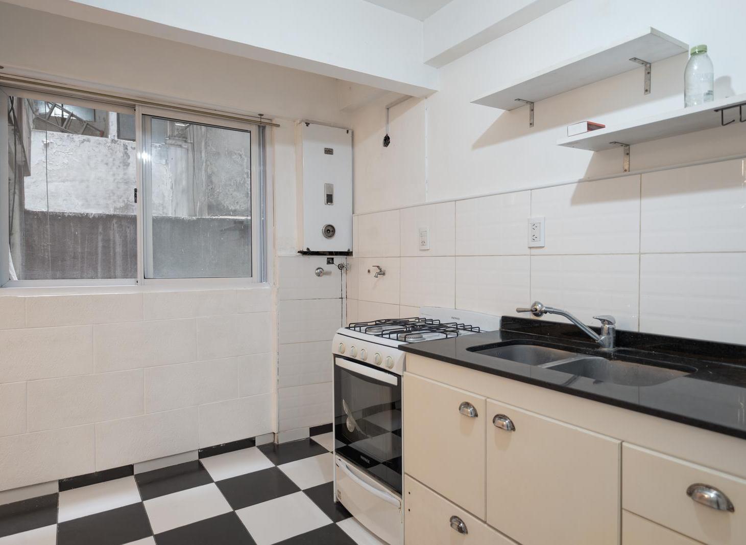 Foto de VENTA DEPARTAMENTO 2 AMBIENTES CABALLITO APTO CREDITO, imagen 1
