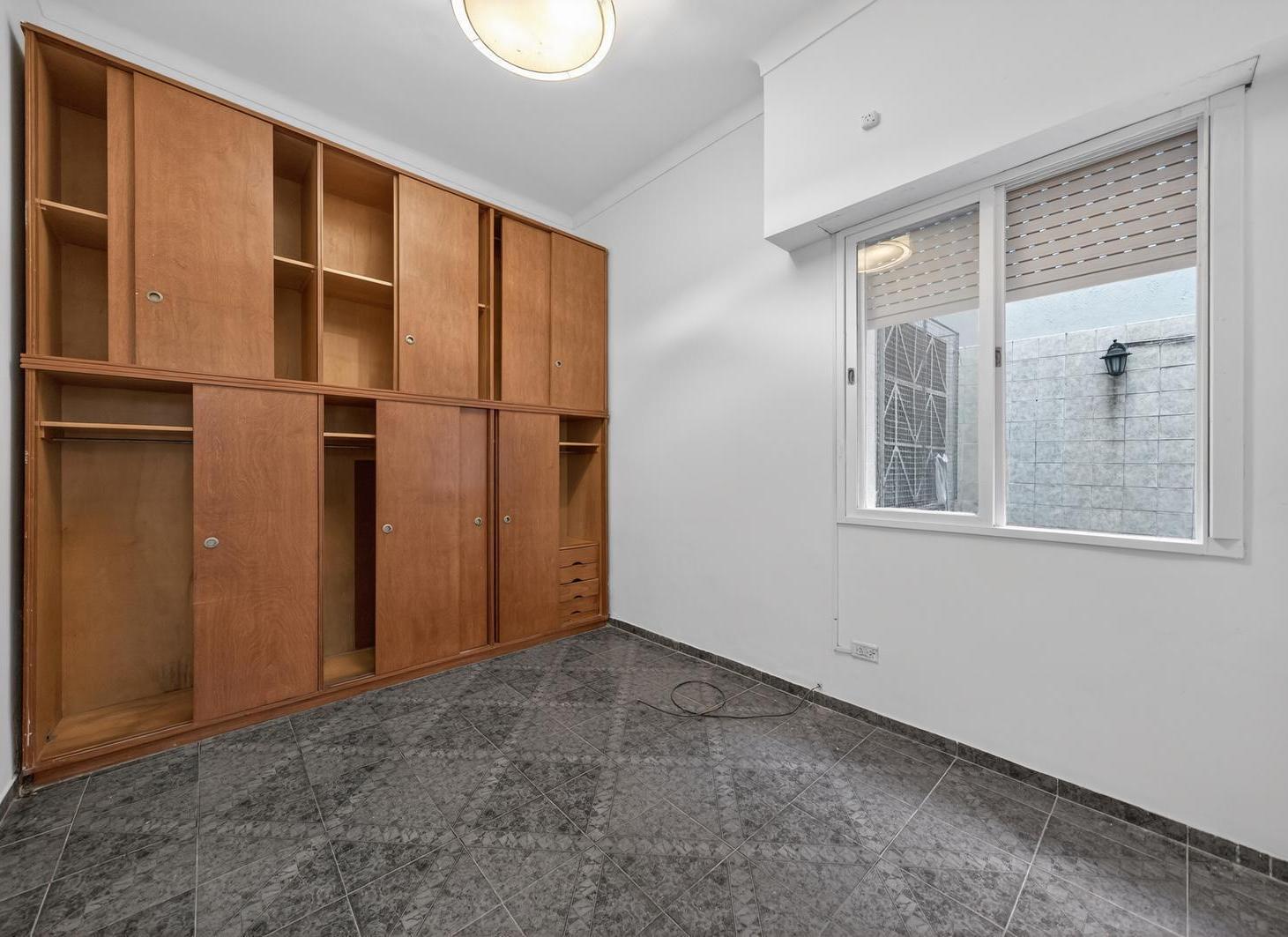 Foto de VENTA DEPARTAMENTO 3 AMBIENTES CON PATIO BALVANERA, imagen 5