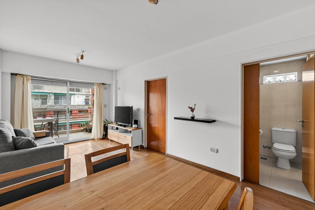Foto de VENTA DEPARTAMENTO 2 AMBIENTES COCHERA PILETA PARRILLA APTO CREDITO, imagen 2