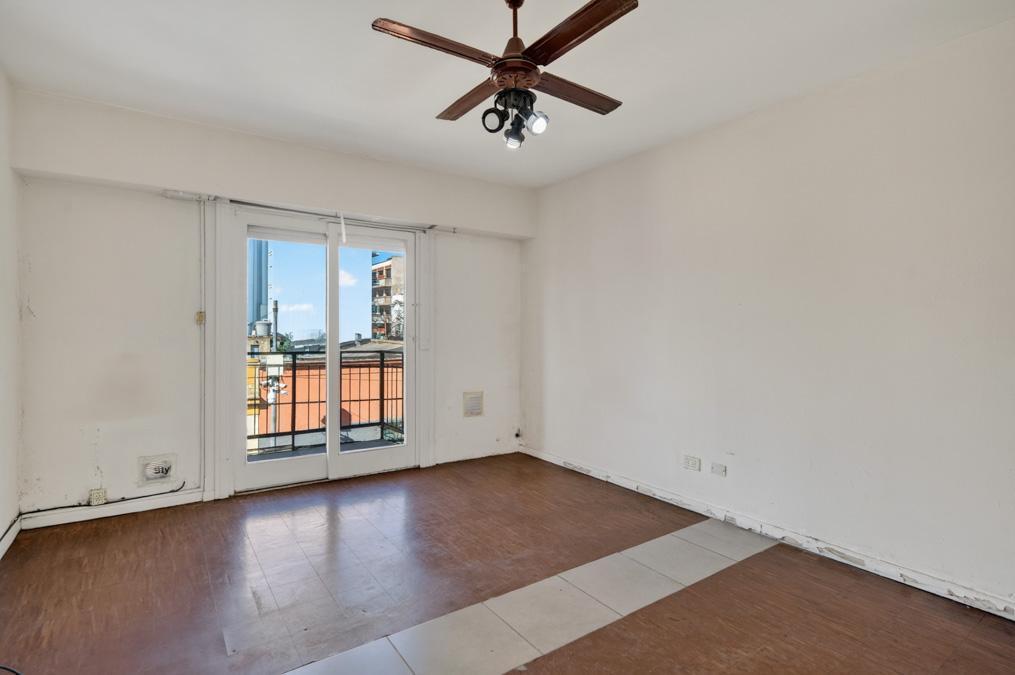 Foto de VENTA MONOAMBIENTE APTO CRÉDITO LUMINOSO BALVANERA., imagen 1