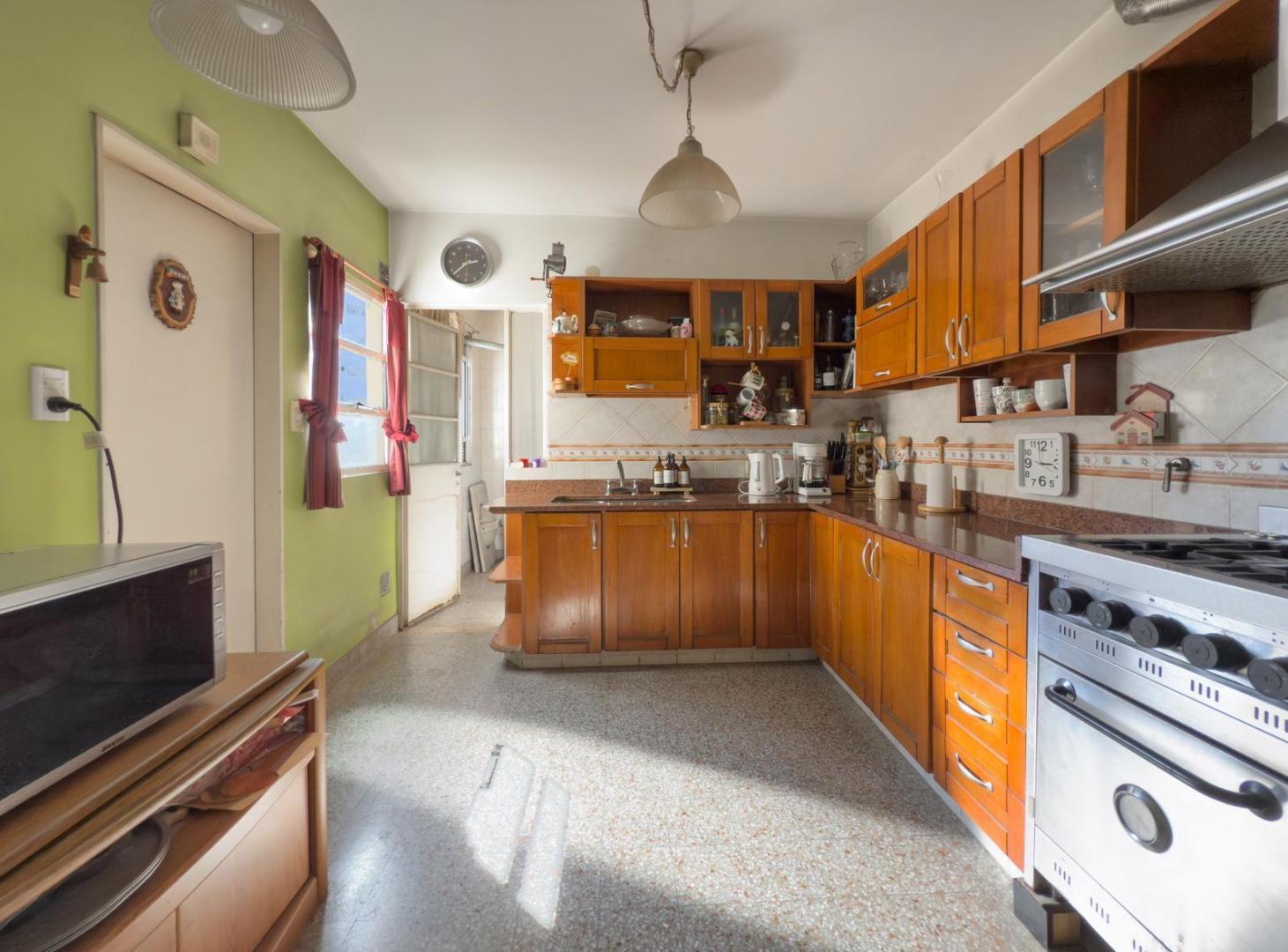 Foto de VENTA DEPARTAMENTO VILLA ORTUZAR 3 AMBIENTES MÁS DEPENDENCIA, imagen 2