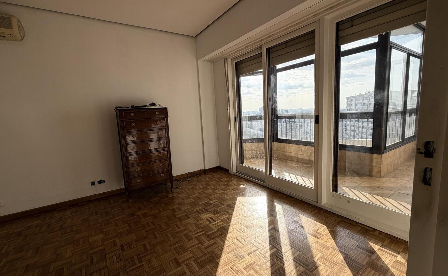 Foto de VENTA DEPARTAMENTO 5 AMB EN TORRE 375M2 PISO 25 BELGRANO, imagen 1