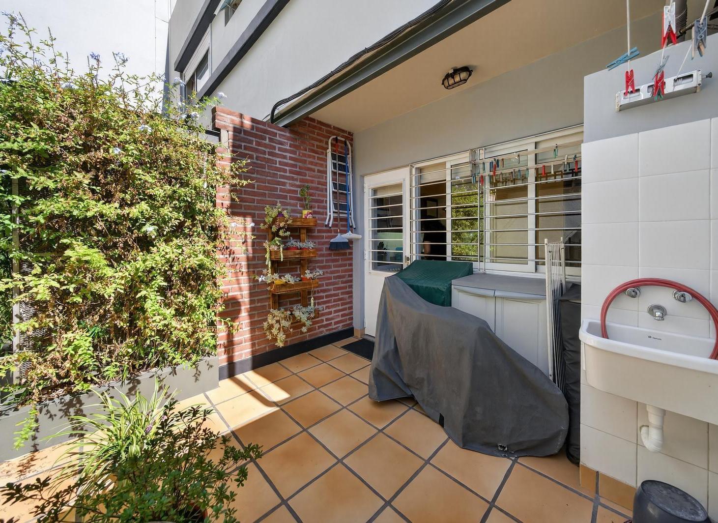 Foto de VENTA PH 2 AMBIENTES TIPO CASA EN DUPLEX CON PATIO BAJAS EXPENSAS, imagen 1
