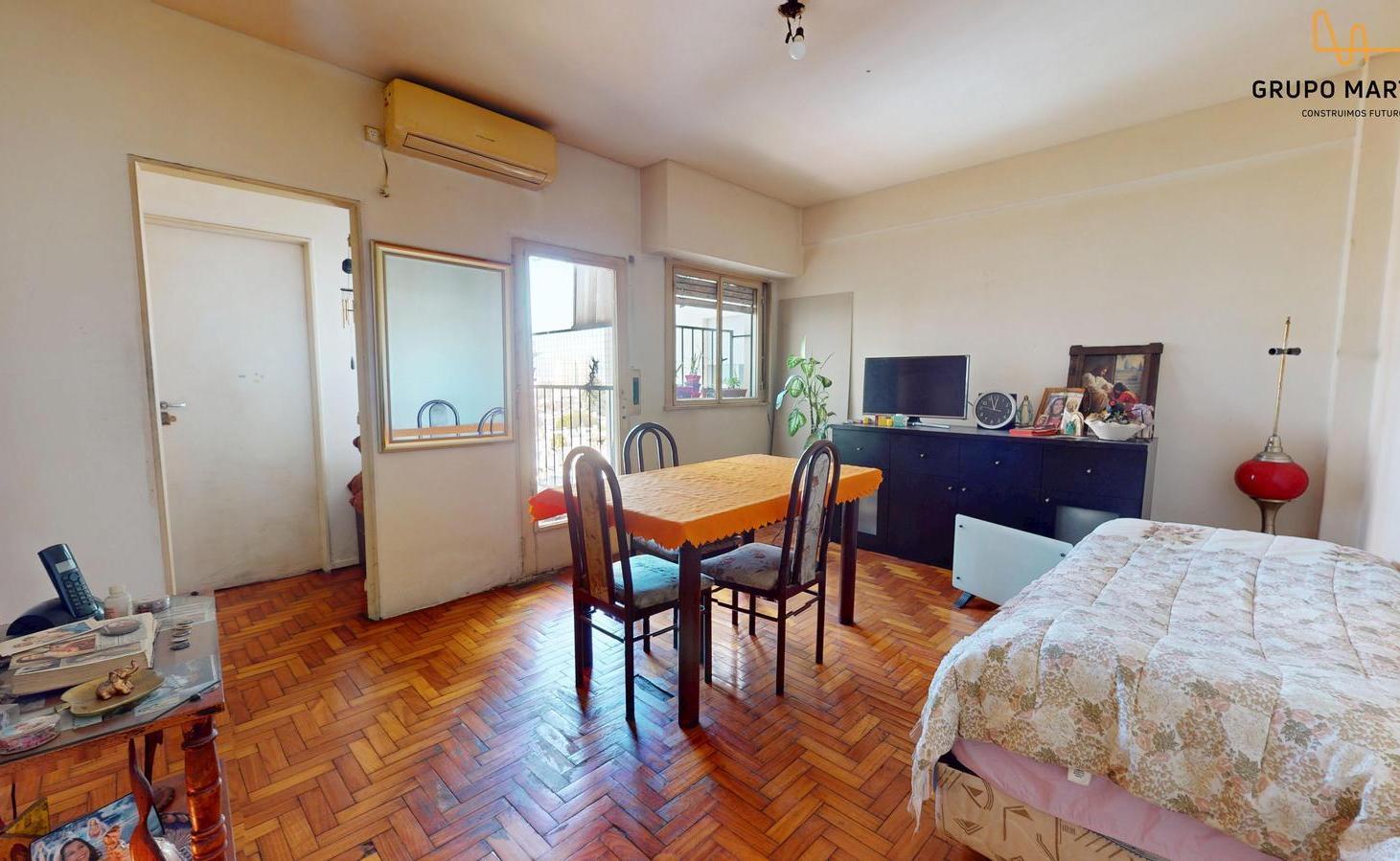 Foto de VENTA DEPARTAMENTO 2 AMBIENTES MONTE CASTRO APTO CREDITO BALCON, imagen 4