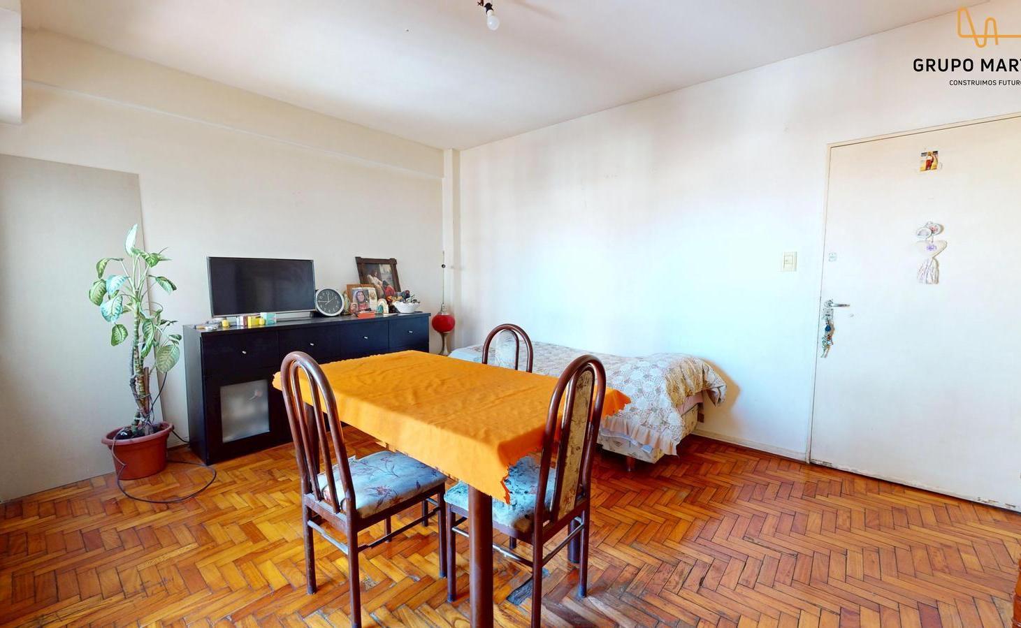 Foto de VENTA DEPARTAMENTO 2 AMBIENTES MONTE CASTRO APTO CREDITO BALCON, imagen 3