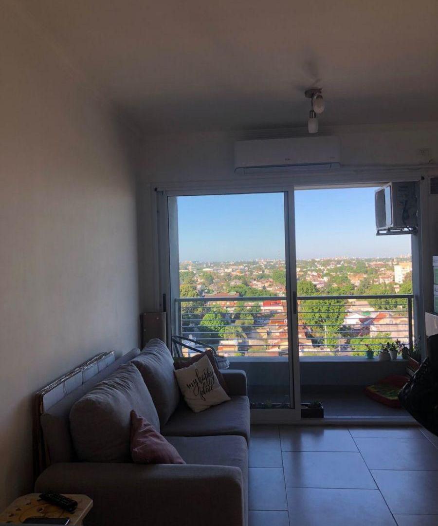 EN VENTA 2 AMBIENTES CON BALCON Y COCHERA