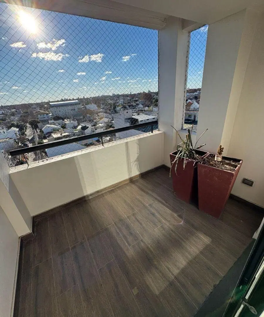 VENTA DEPARTAMENTO 4 amb. con terraza exclusiva y Cochera 3