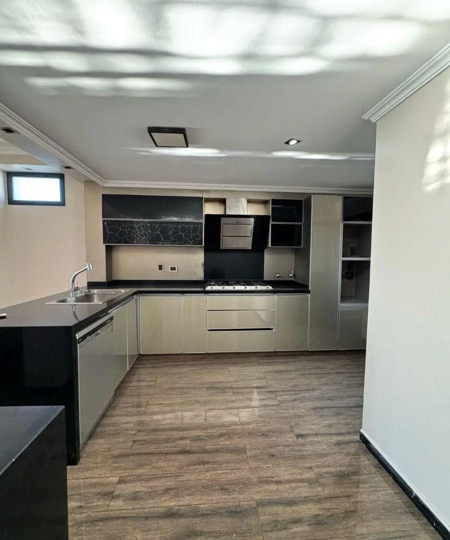 VENTA DEPARTAMENTO 4 amb. con terraza exclusiva y Cochera 5