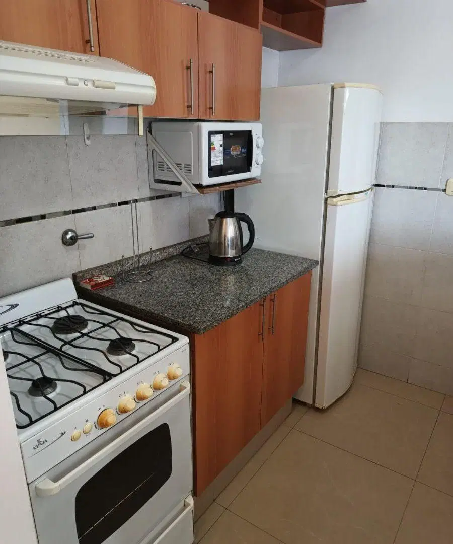Departamento 2 dormitorios con cochera - Excelente zona 4