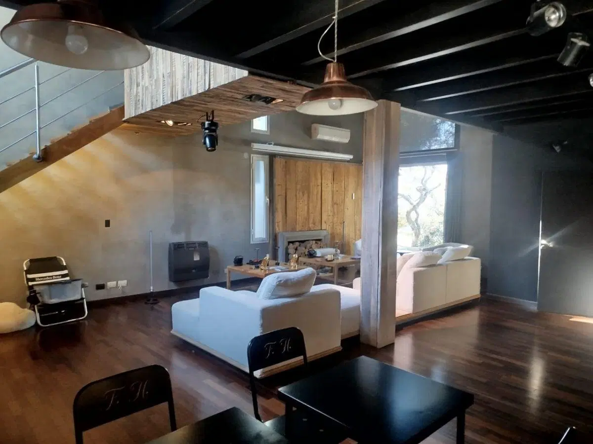 Casa grande completamente amoblada en Lomas de la Carolina 4