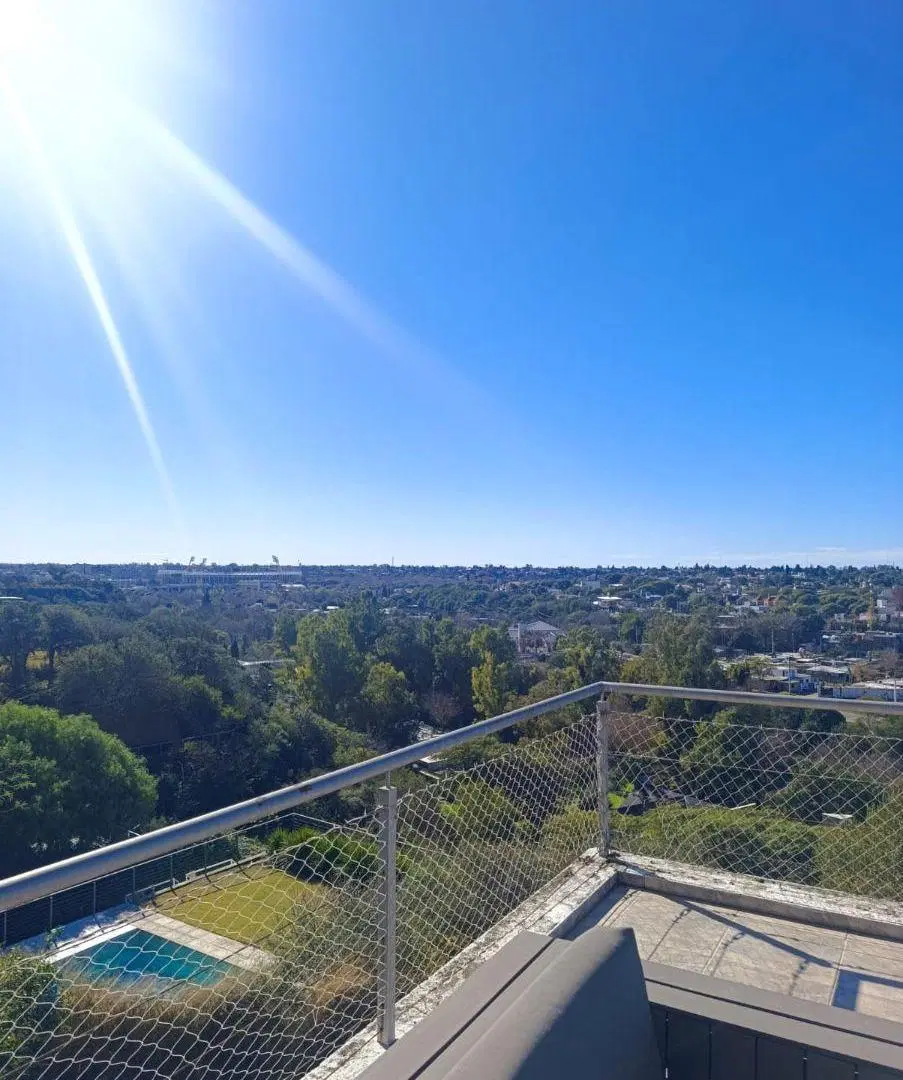 Casa amoblada a 2 minutos del Kempes - barrio cerrado de categoria 4