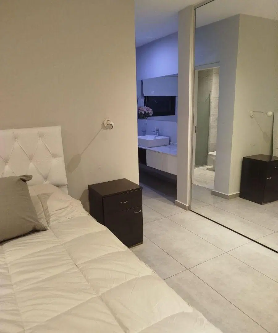 CASA TOTALMENTE AMOBLADA 3 DORMITORIOS 8