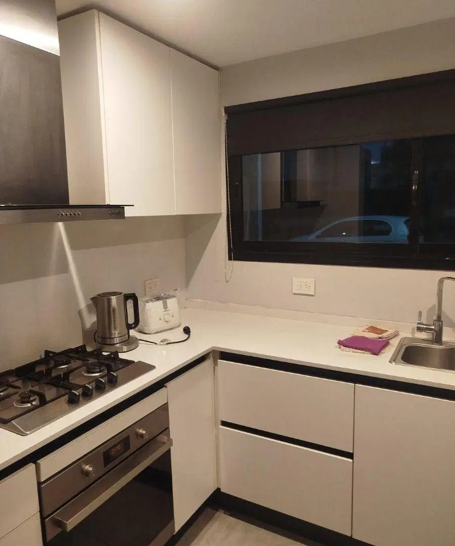 CASA TOTALMENTE AMOBLADA 3 DORMITORIOS 4
