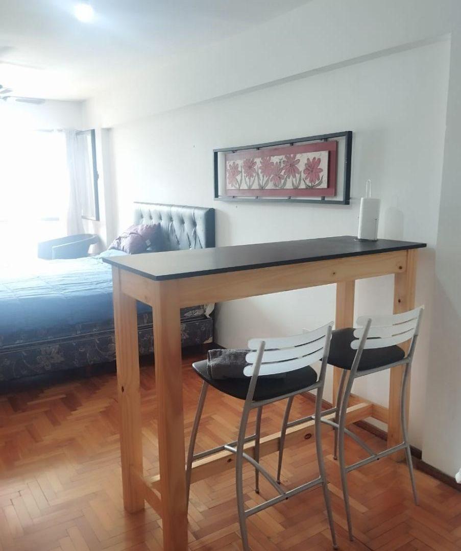 Foto de MONOAMBIENTE TOTALMENTE AMOBLADO EXCELENTE UBICACIÓN, imagen 2