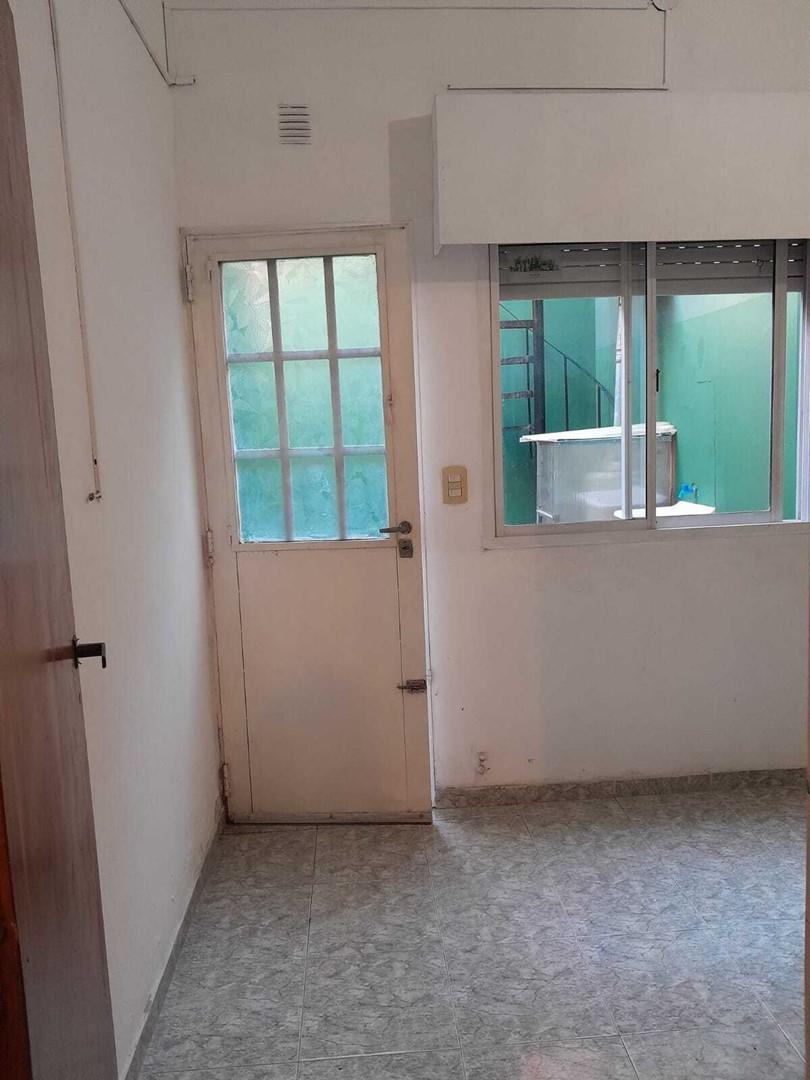 Foto de Departamento PH en Venta en Caseros, Tres de Febrero, G.B.A. Zona Oeste, imagen 2